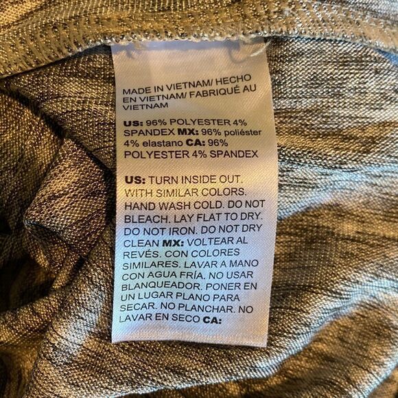 White House Black Market Extra Small Metallic Off-The-Shoulder Top Elastic - Picture 10 of 10